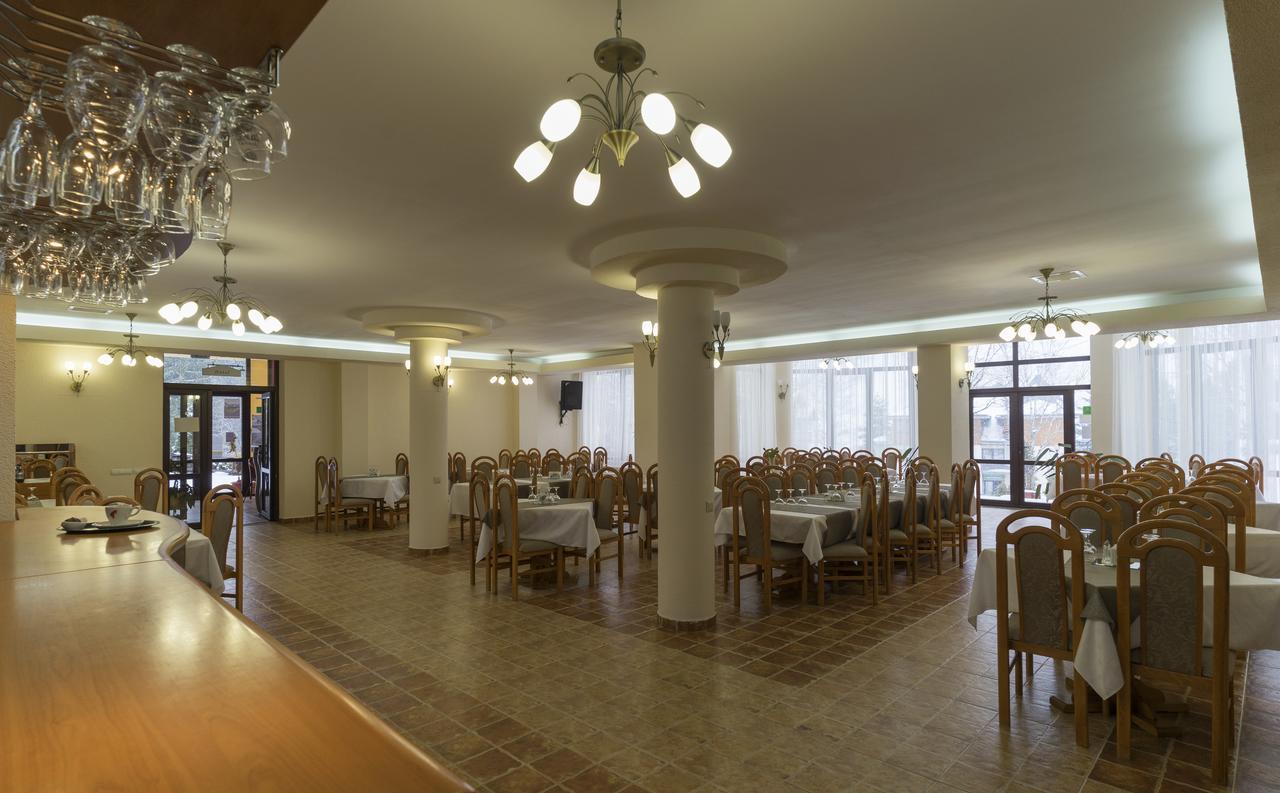 Pensiunea Vanatorul Vatra Dornei Exteriér fotografie